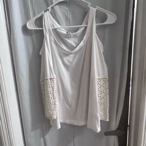 SPLENDID white cold shoulder top size m
